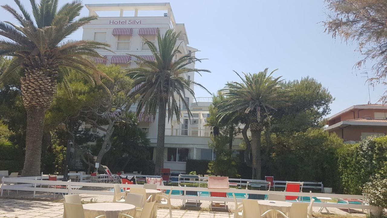 Hotel Silvi 锡尔维玛丽娜 外观 照片