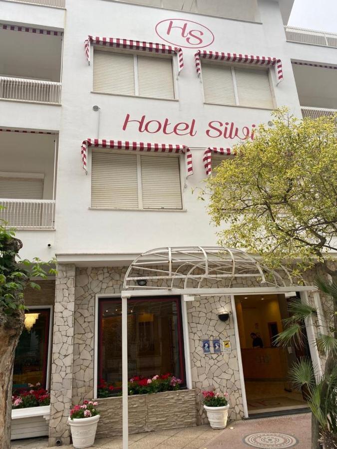 Hotel Silvi 锡尔维玛丽娜 外观 照片