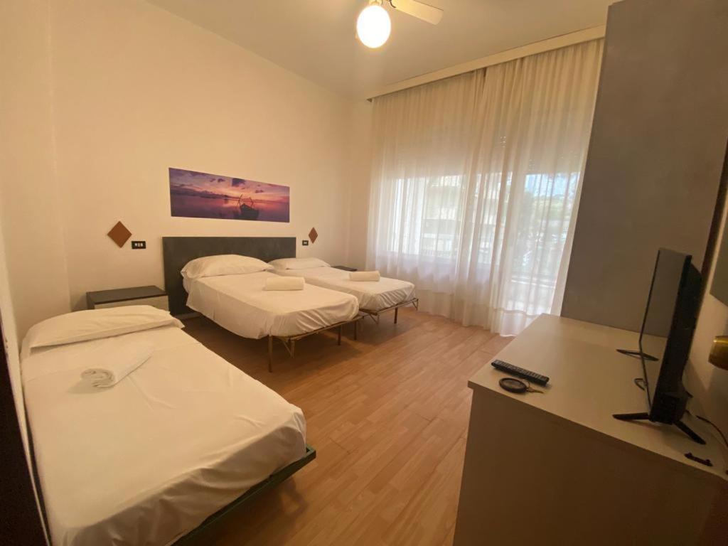 Hotel Silvi 锡尔维玛丽娜 外观 照片